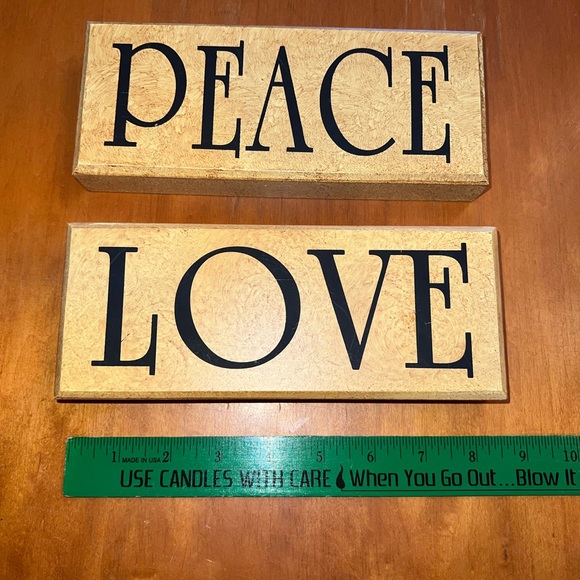 Peace and Love signs - Picture 6 of 6
